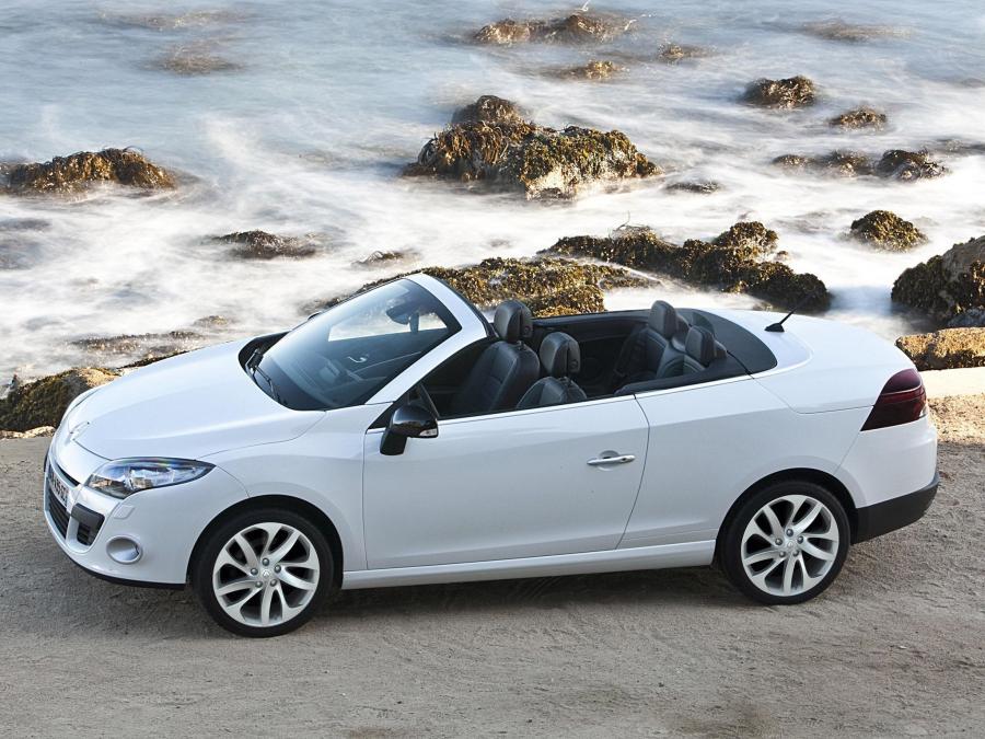  Renault Megane CC 2010 года  (фото 38 из 65)